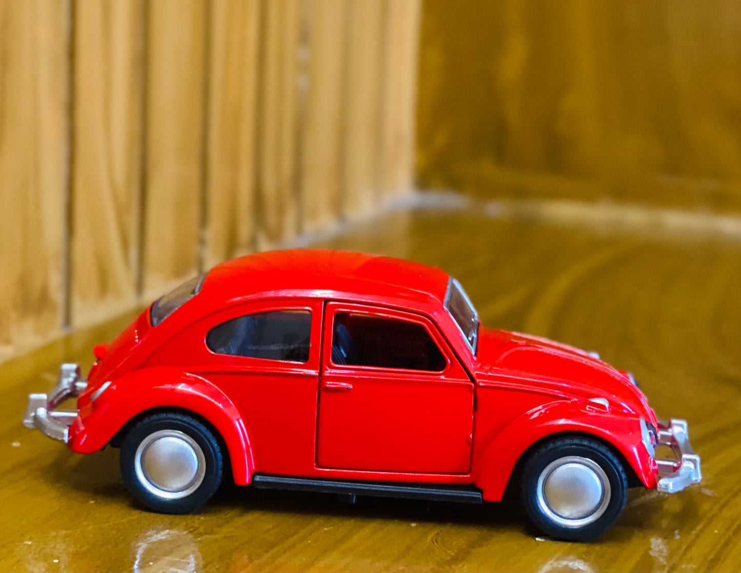 1:36 Beetle Metal Body Red