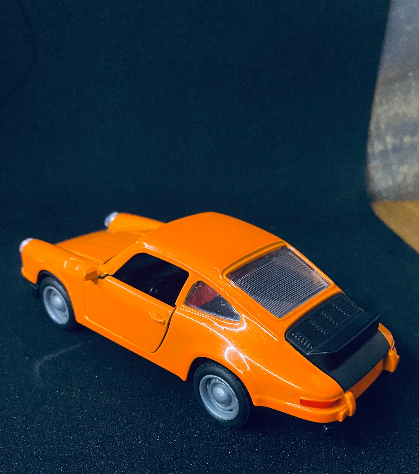 1:36 Porsche 911 Metal Body Car