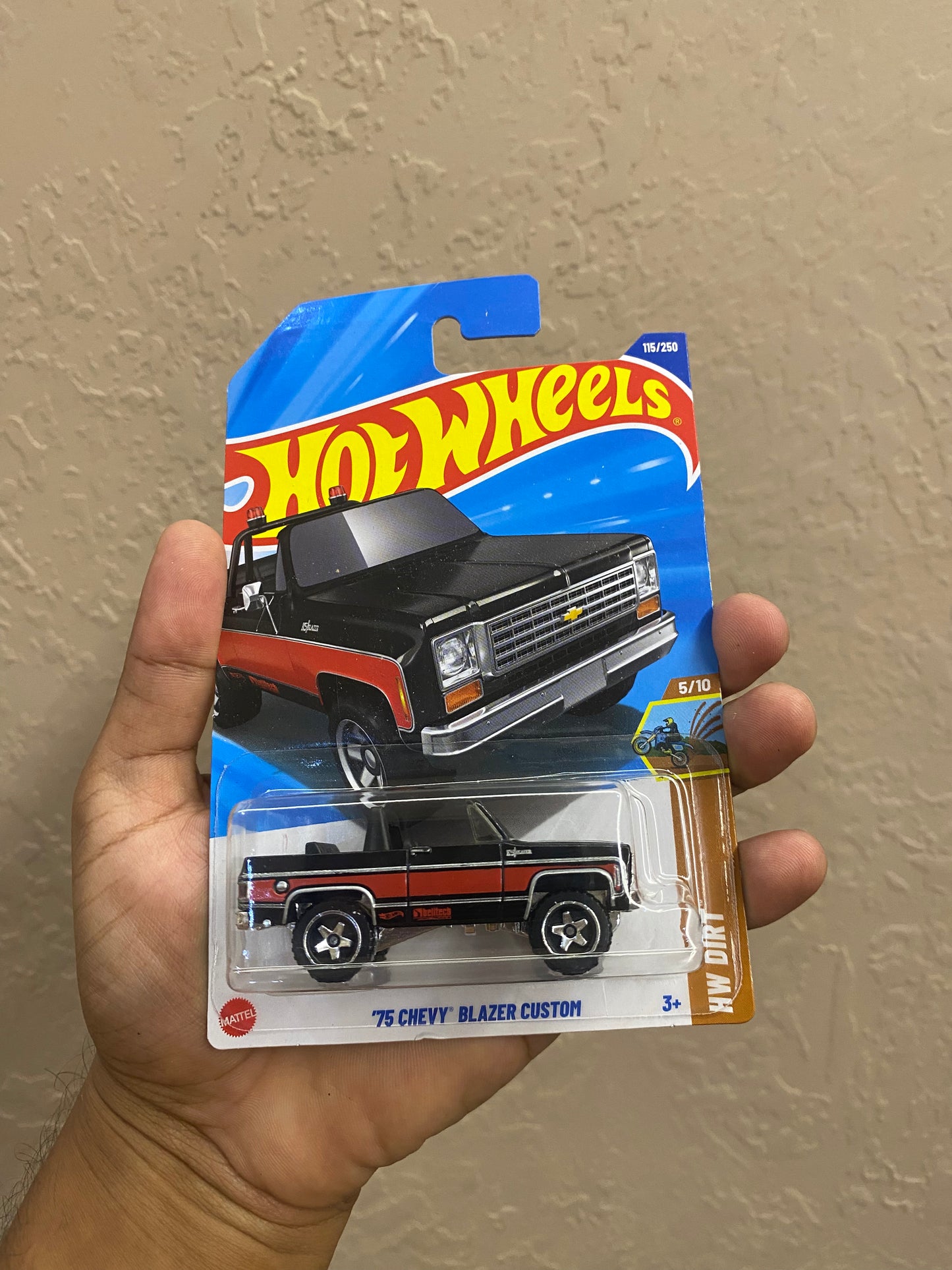 hotwheels 75 Chevy Blazer Custom