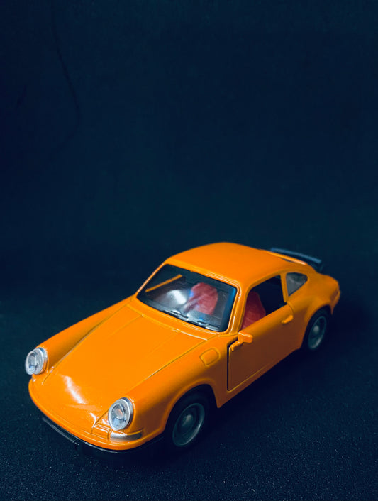 1:36 Porsche 911 Metal Body Car