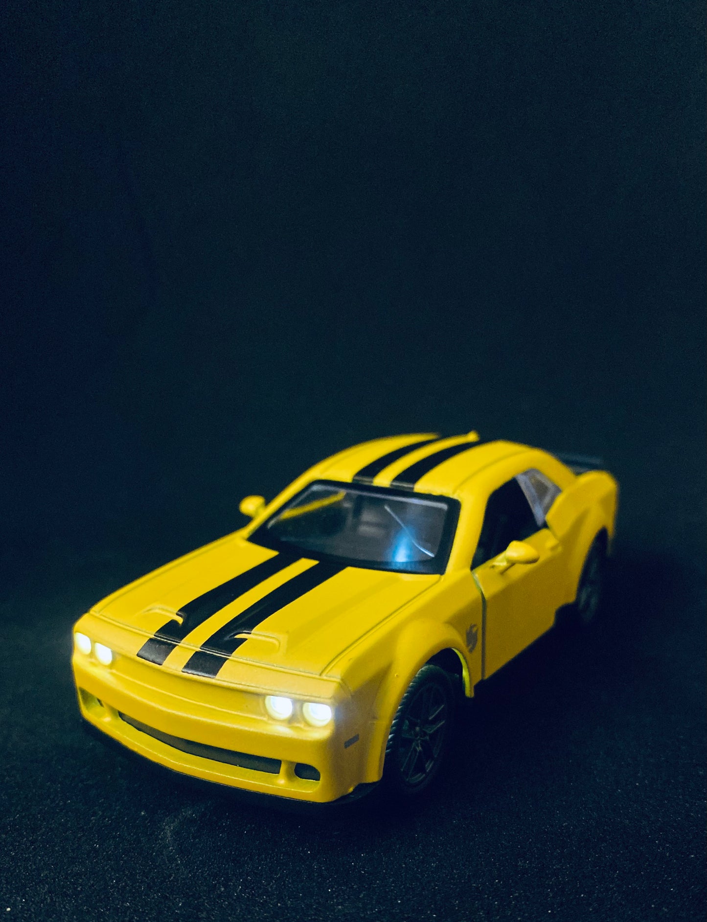 1:43 Metal Dodge Challenger